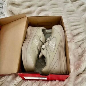 NEW BALANCE 577 SNEAKERS